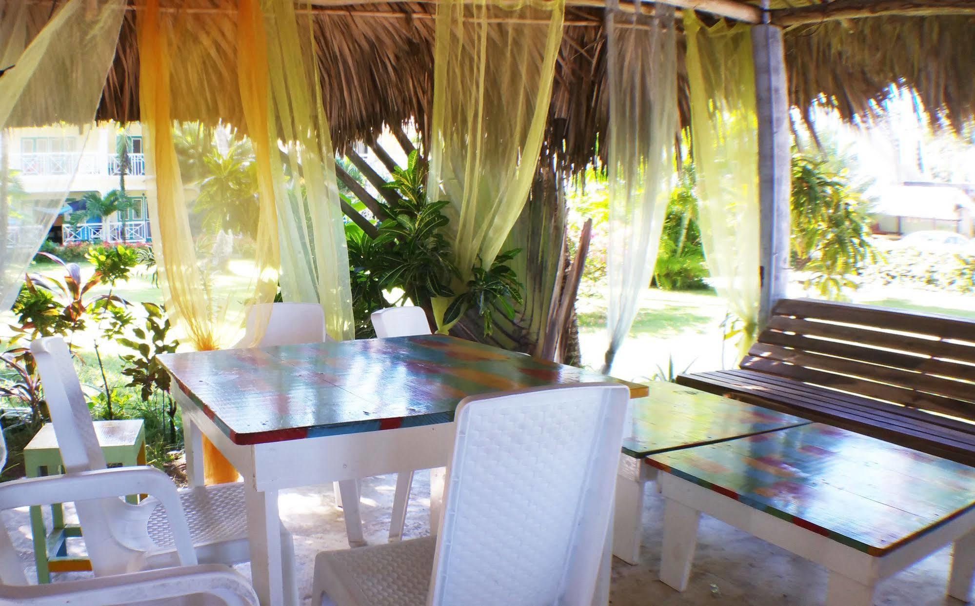 Hotel Los Pinos Las Terrenas Exterior photo